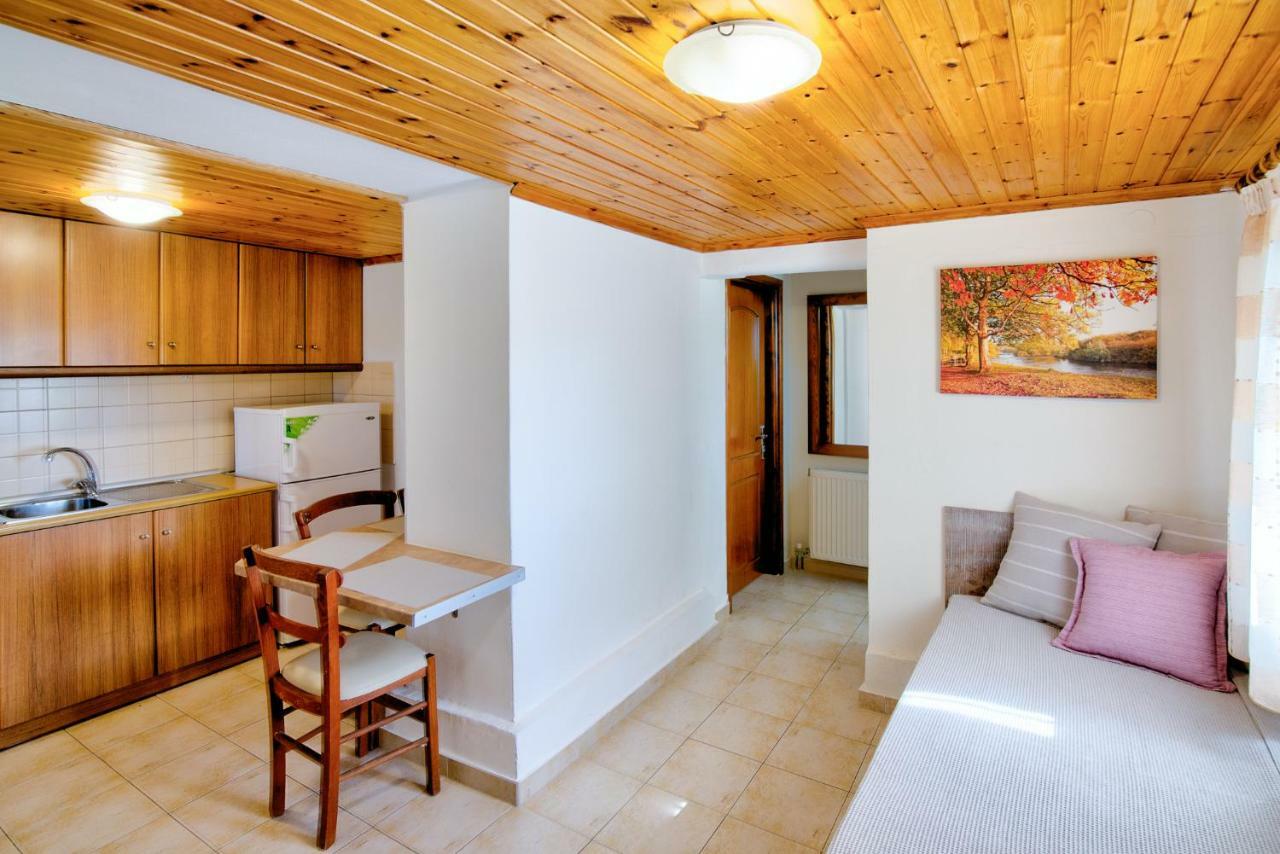 Pandora Apartments Moúdhros Extérieur photo