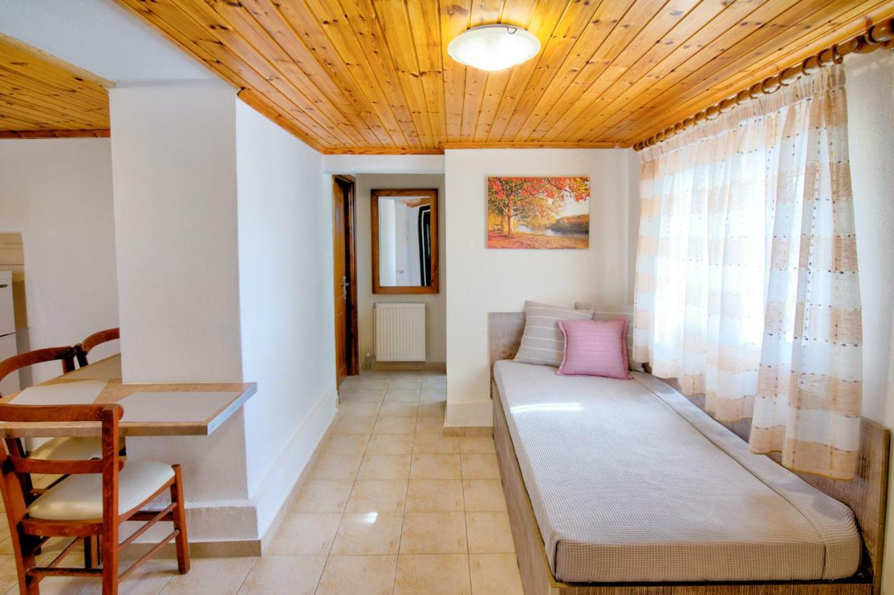 Pandora Apartments Moúdhros Extérieur photo